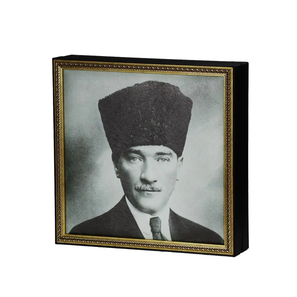 Atatürk Özel Seri No:3 Tablo Çikolata Kutusu Takımı 49 Bölmeli 33x33 cm